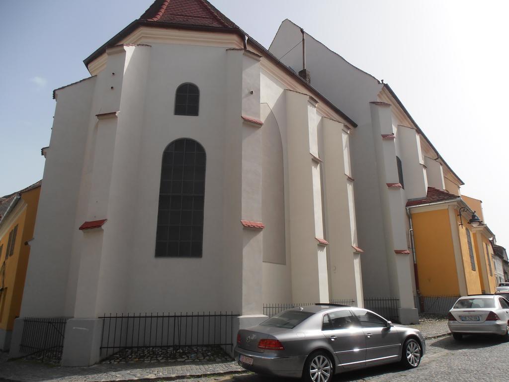 Gothic House Apartment Sibiu Exterior photo