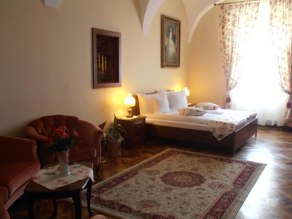 Gothic House Apartment Sibiu Exterior photo
