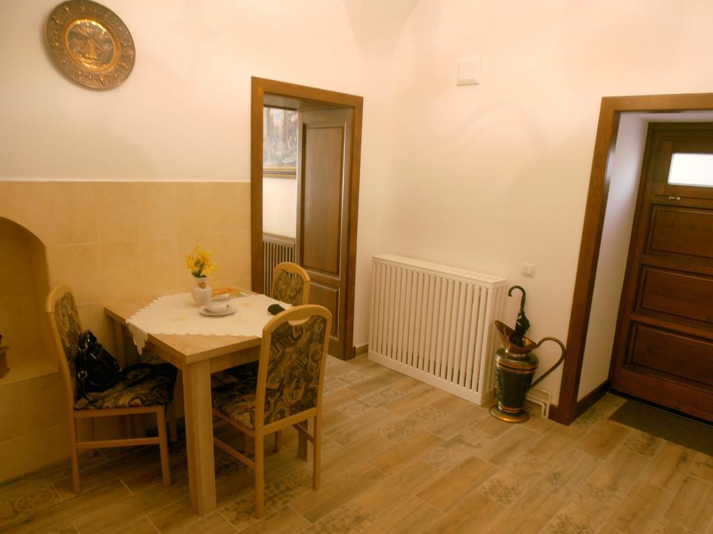 Gothic House Apartment Sibiu Exterior photo