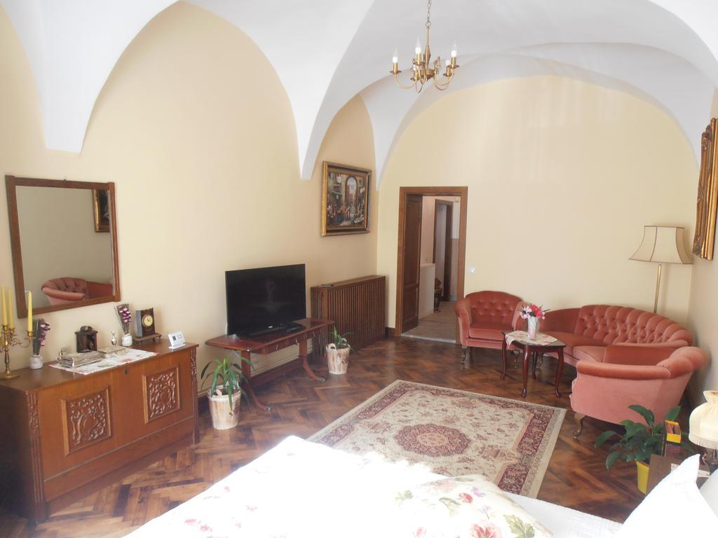 Gothic House Apartment Sibiu Exterior photo