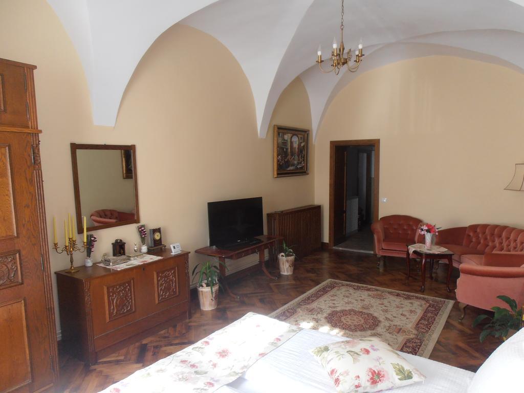 Gothic House Apartment Sibiu Exterior photo