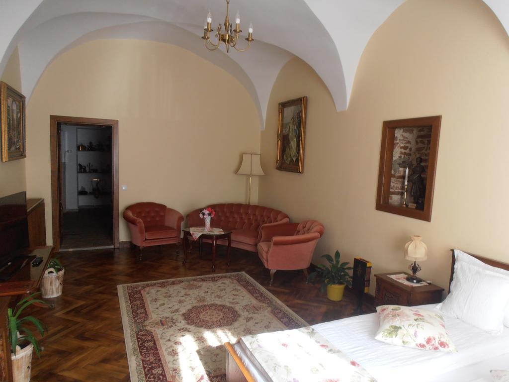 Gothic House Apartment Sibiu Exterior photo
